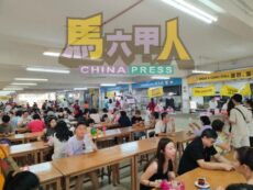 培中校庆热烈引爆 慈善市集现人潮